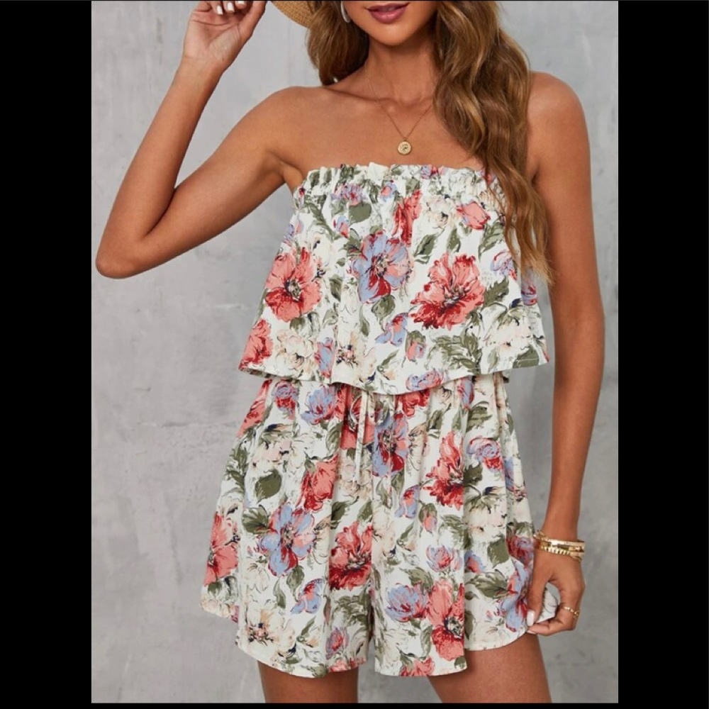 Nwot floral strapless romper